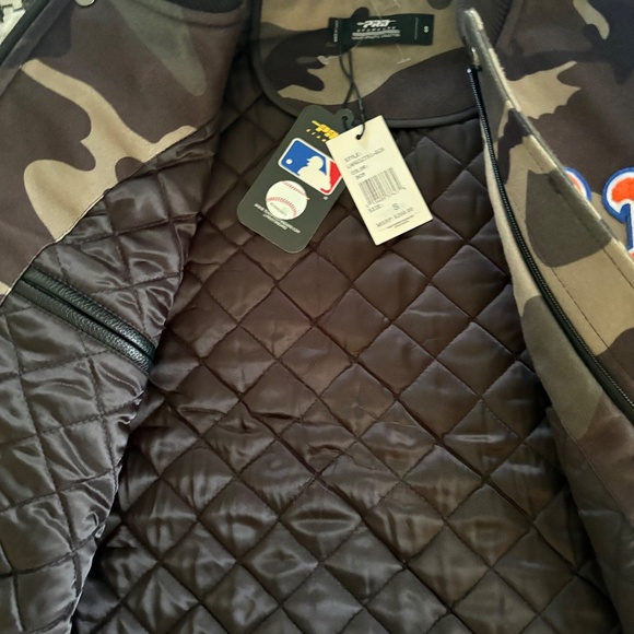 Brand new Mets Camo jacket, black leather sleeves new- sold out! - Picture 3 of 3